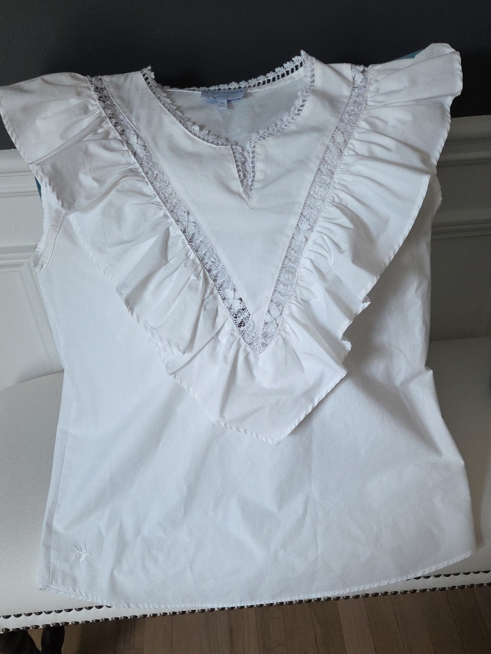 Mi Golondrina White Ruffled Lace-Trim Sleeveless Blouse